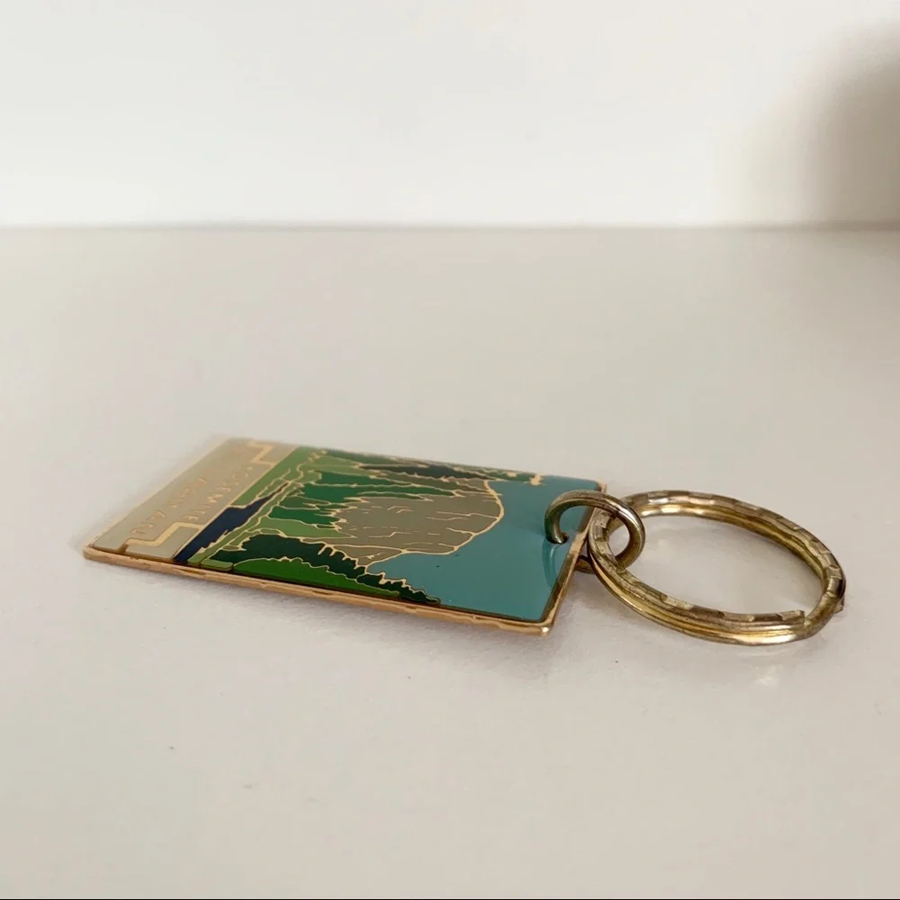 Vintage 90’s Yosemite key chain